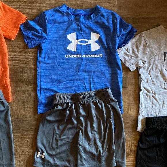 Boys under armor, short sleeve and short set lot size 3T - Picture 3 of 4